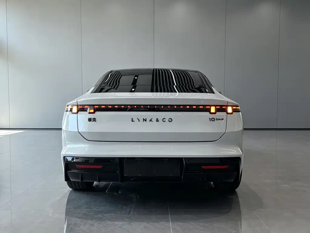 Lynk & Co 10 — миниатюра 8