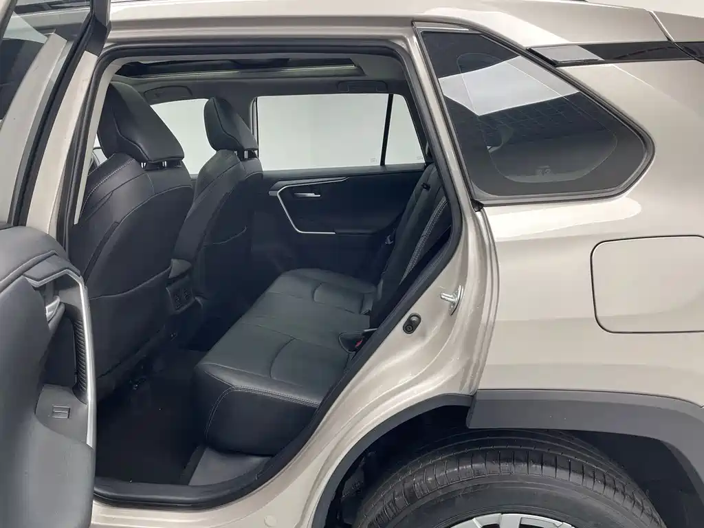 Toyota Wildlander — миниатюра 10