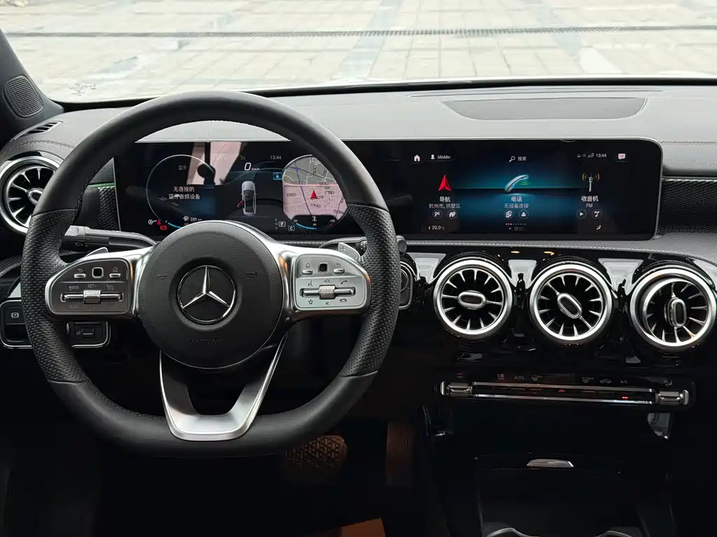 Mercedes-Benz A-Class — миниатюра 13