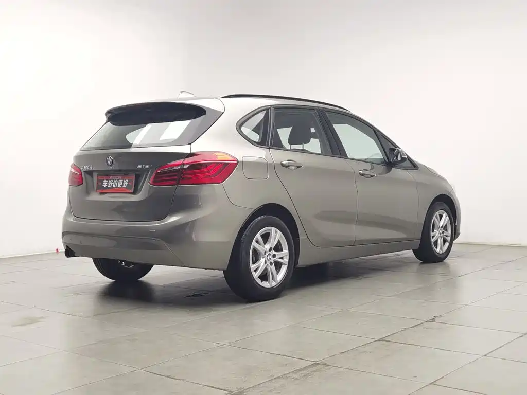 BMW 2 Series Active Tourer — миниатюра 2