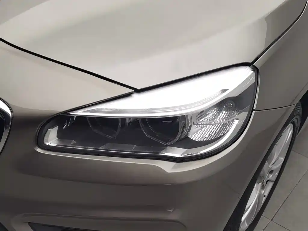 BMW 2 Series Active Tourer — миниатюра 7