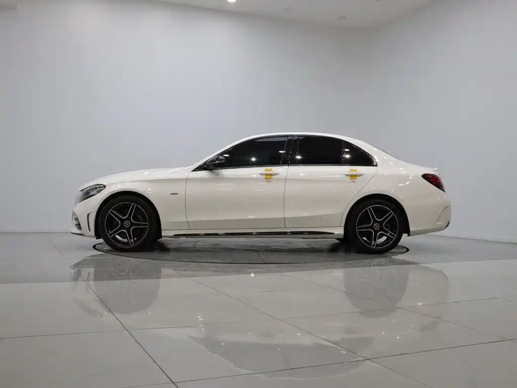 Mercedes-Benz C-Class — миниатюра 7