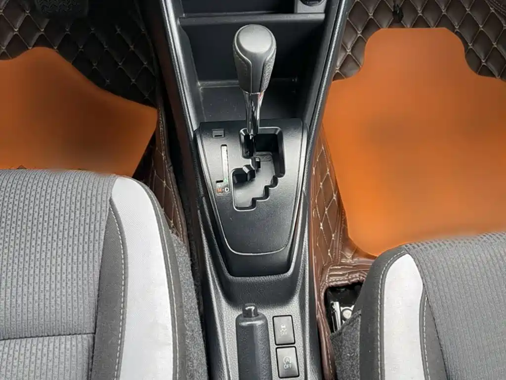 Toyota Yaris L — миниатюра 12
