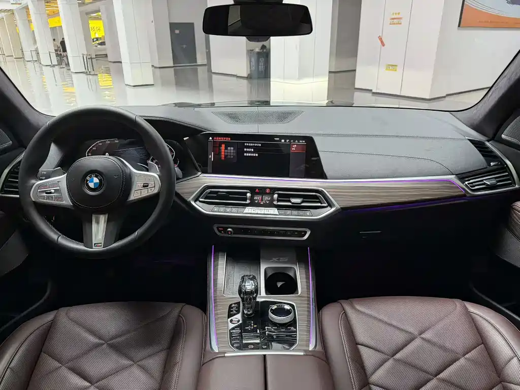 BMW X5 2022 xDrive 40Li Premium M Sport