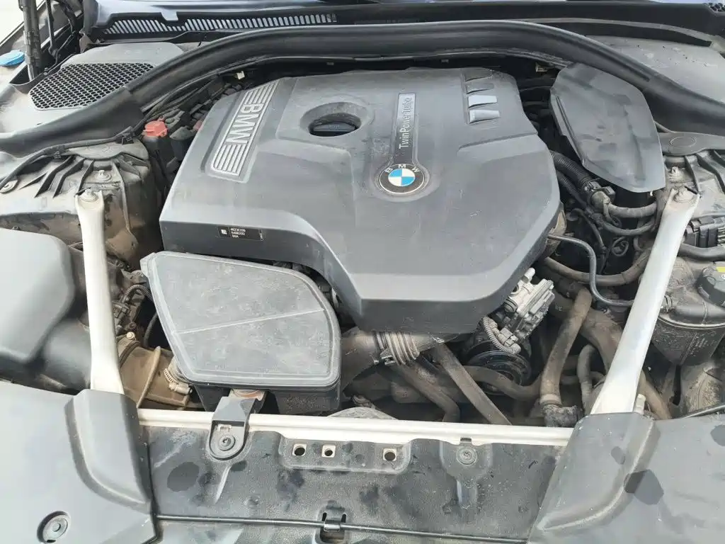 BMW 5 Series — миниатюра 11