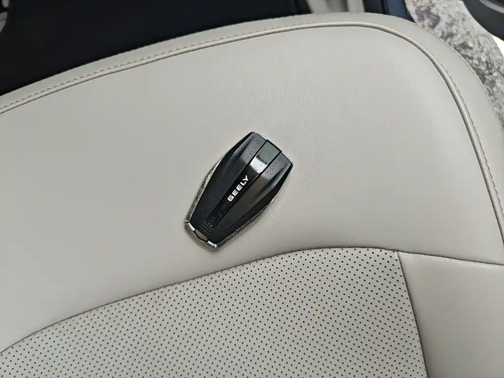 Geely Jia Ji New Energy — миниатюра 15