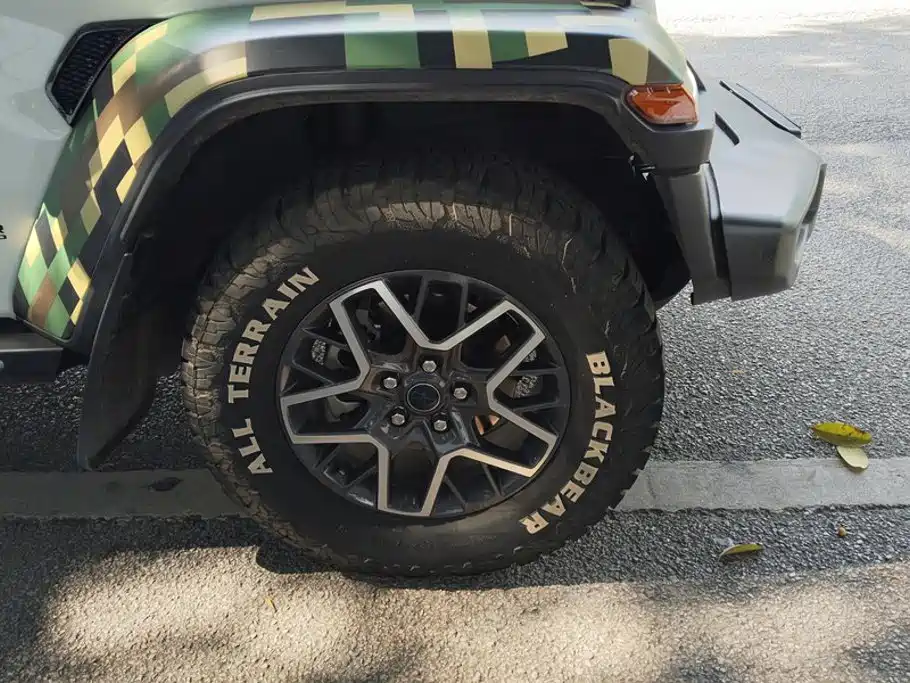 Jeep Wrangler PHEV — миниатюра 6