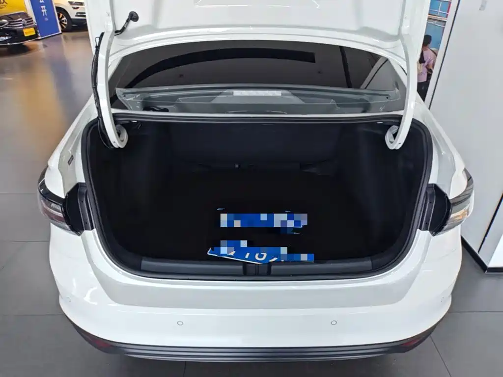 Volkswagen Lavida — миниатюра 19