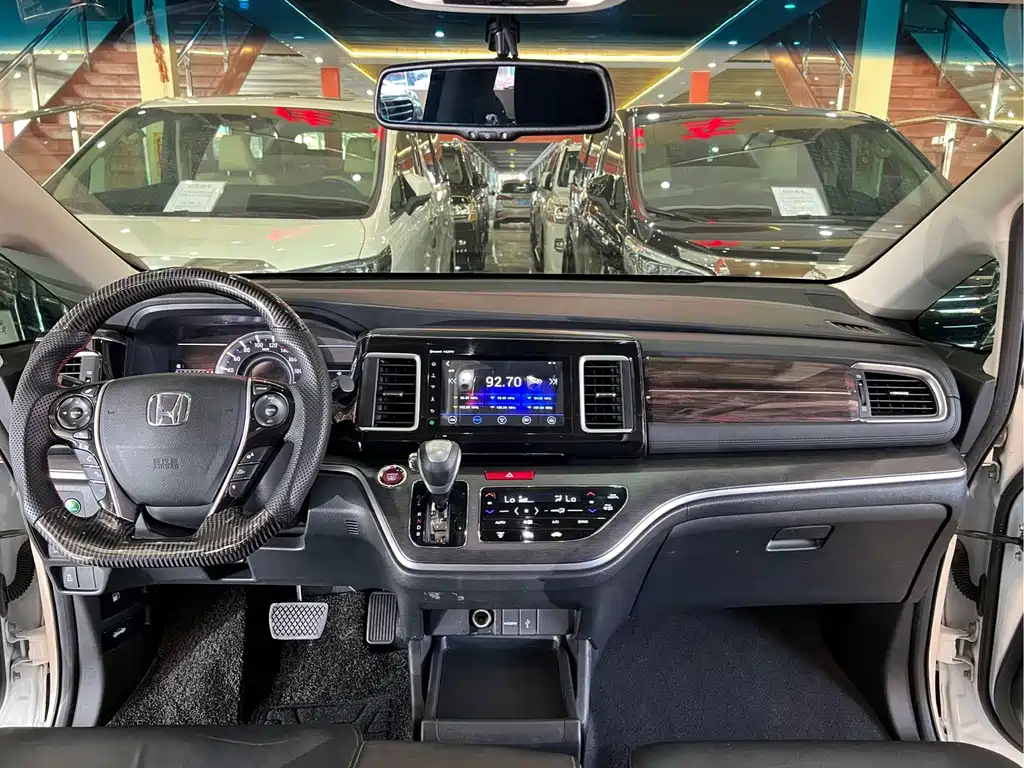 Honda Elysion — миниатюра 15