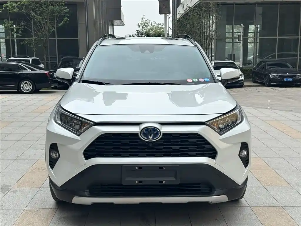 Toyota RAV4 2022 2.5L E-CVT Elite