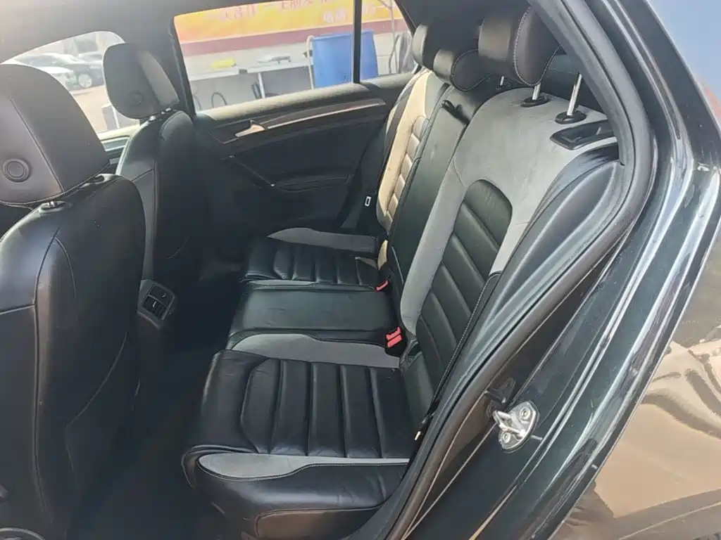 Volkswagen Golf — миниатюра 17