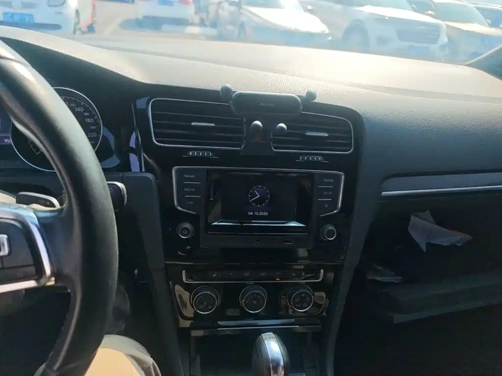 Volkswagen Golf — миниатюра 13