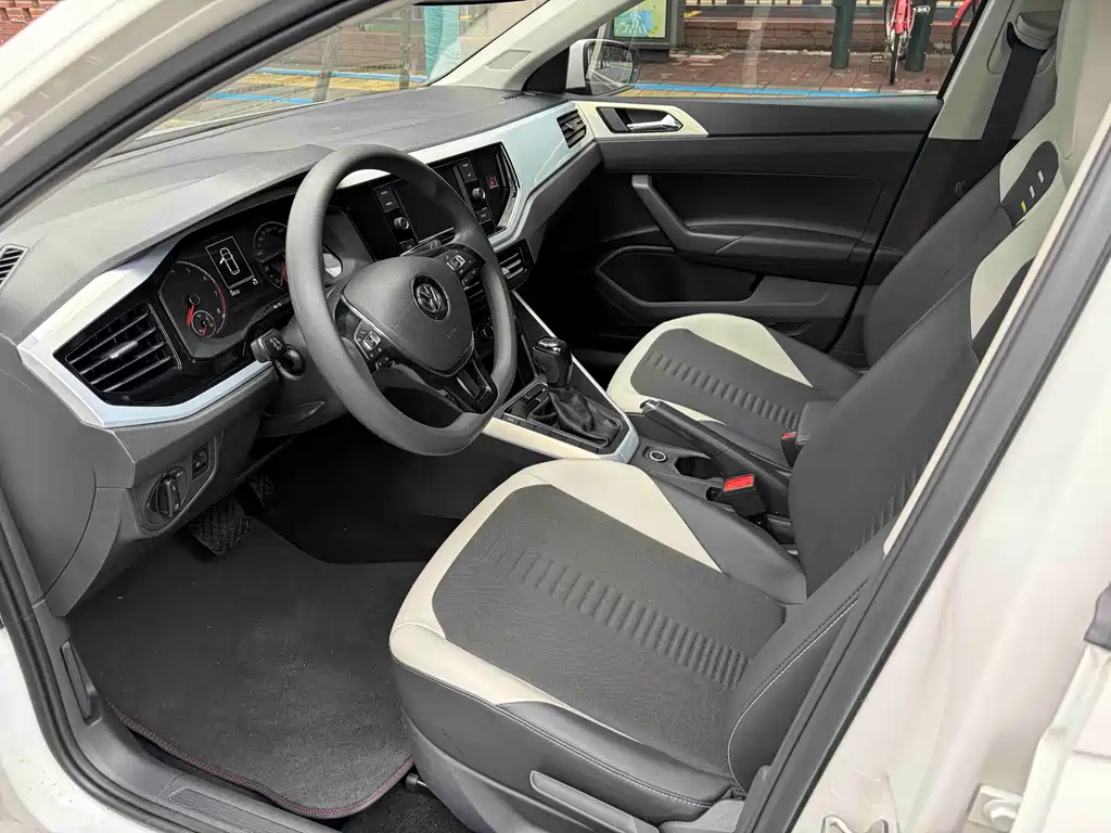 Volkswagen Polo — миниатюра 7