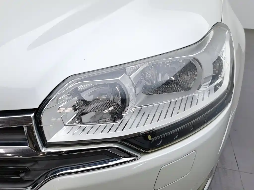 Citroen C5 — миниатюра 7