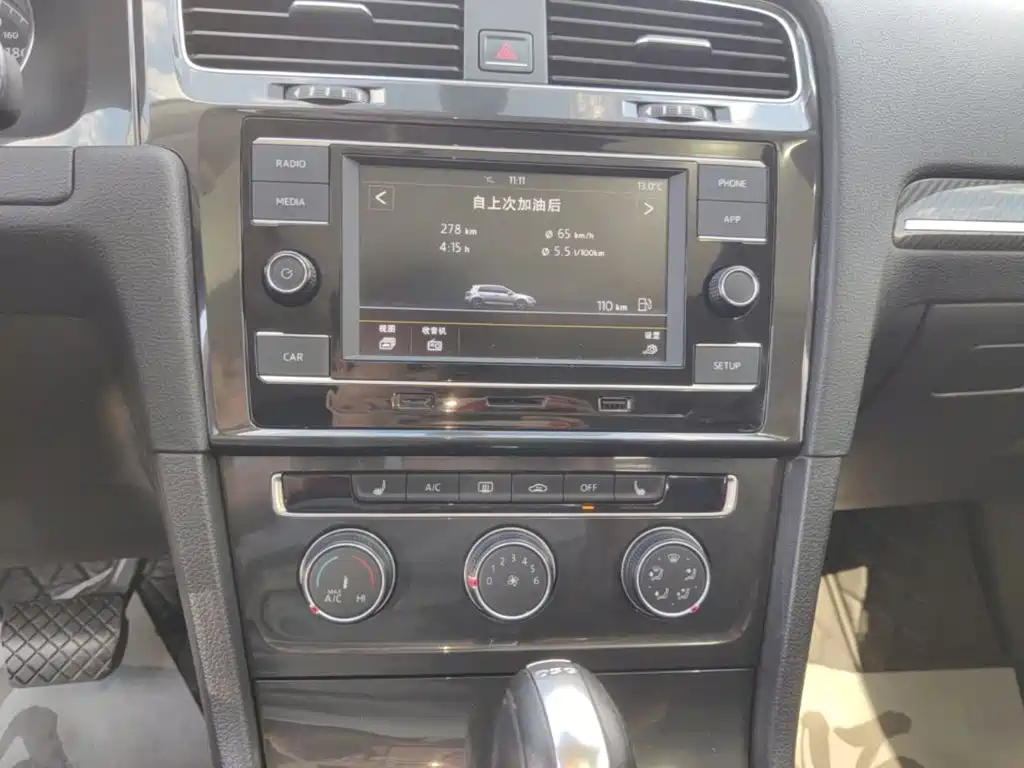 Volkswagen Golf — миниатюра 13