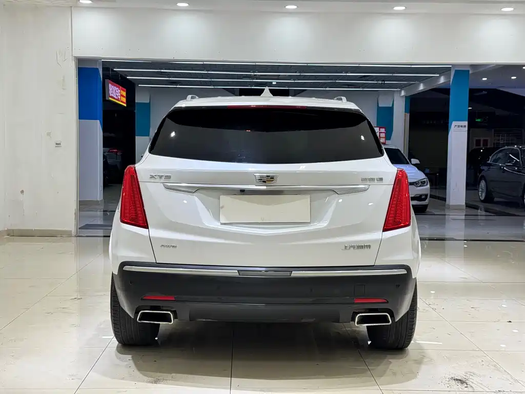 Cadillac XT5 — миниатюра 10