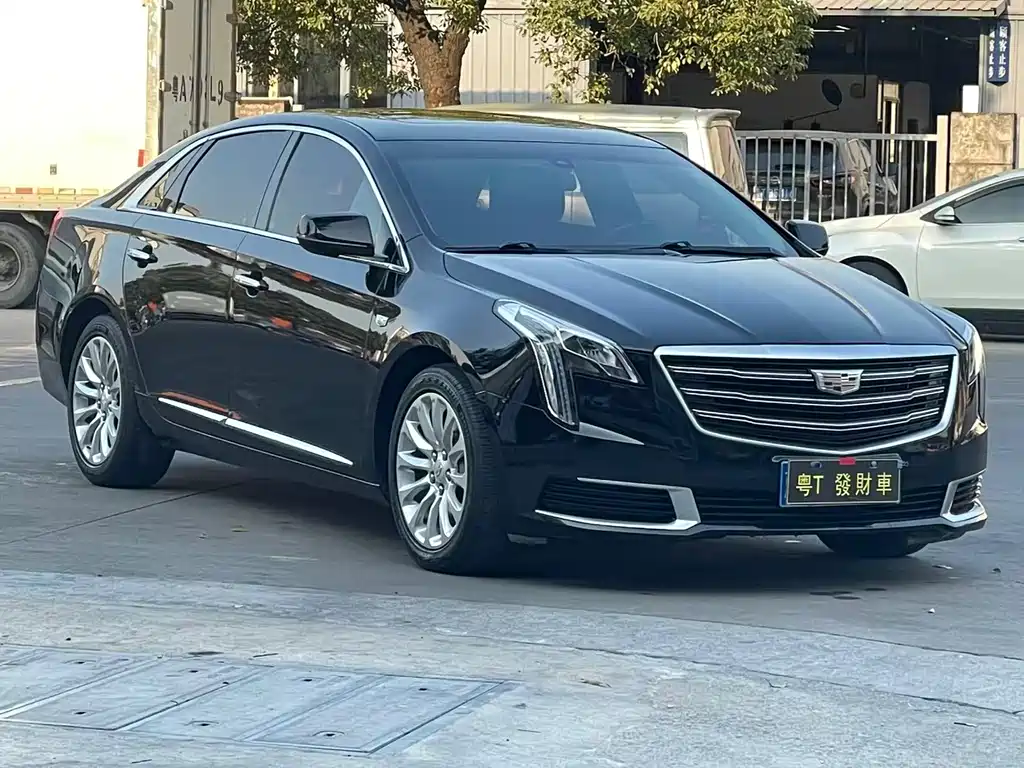 CADILLAC XTS