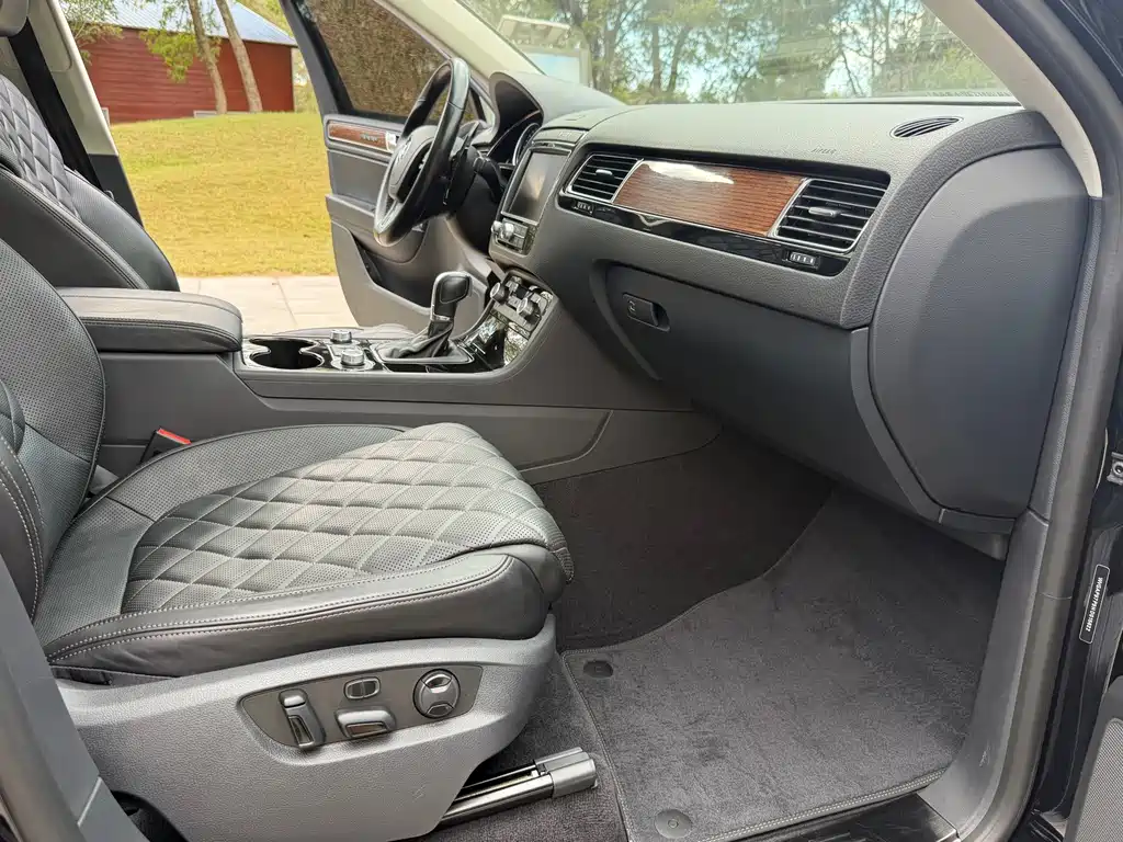 Volkswagen Touareg — миниатюра 12