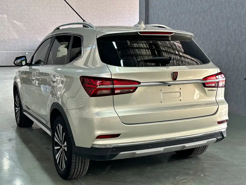 ROEWE RX5 NEW ENERGY