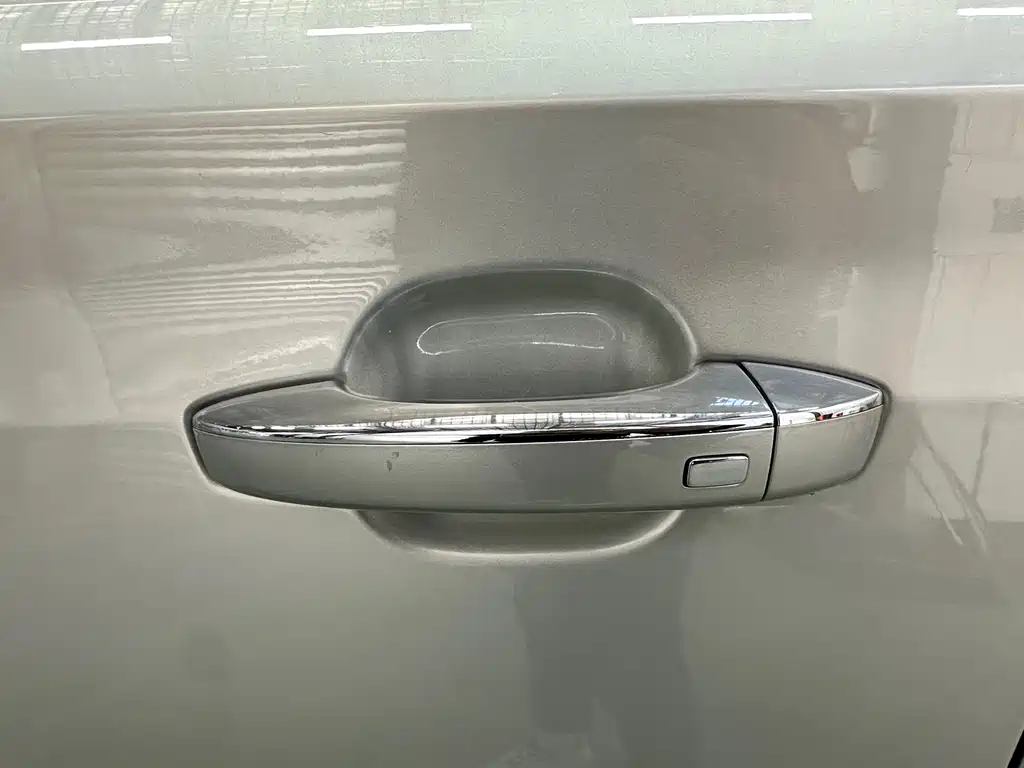 ROEWE RX5 NEW ENERGY