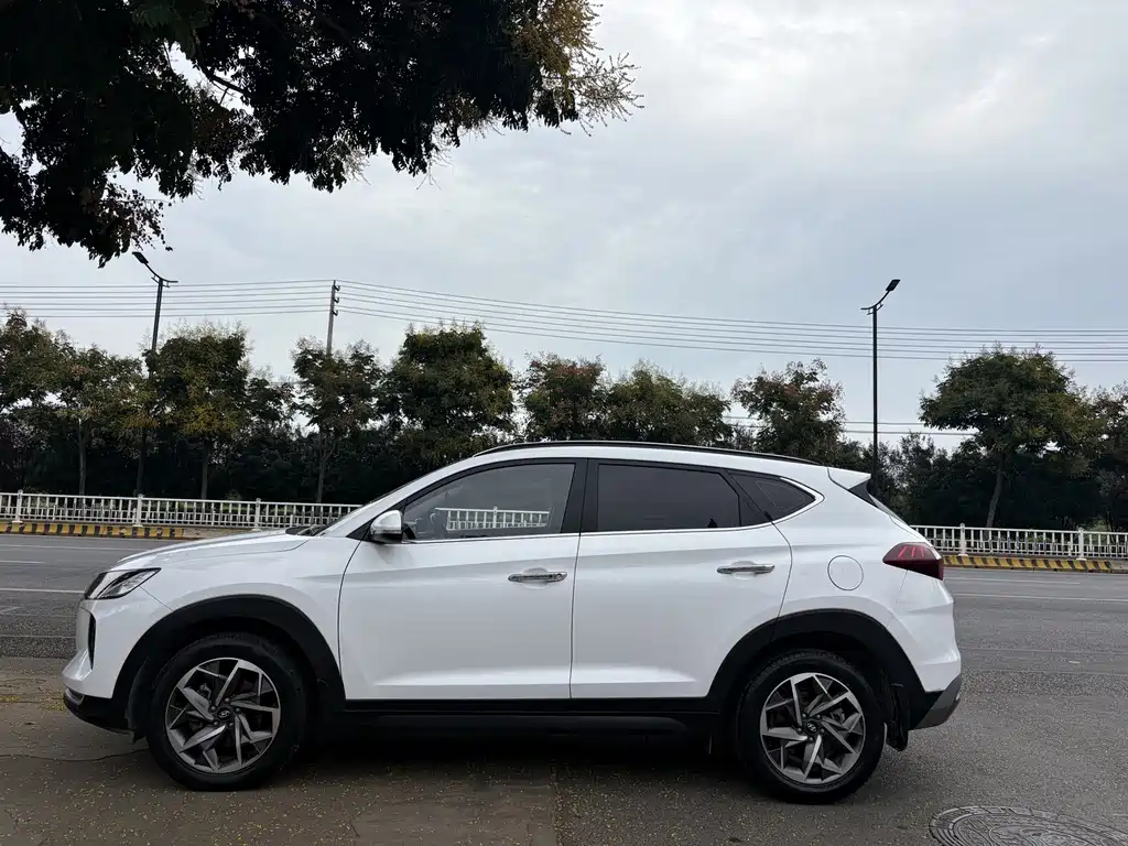 Hyundai Tucson — миниатюра 2