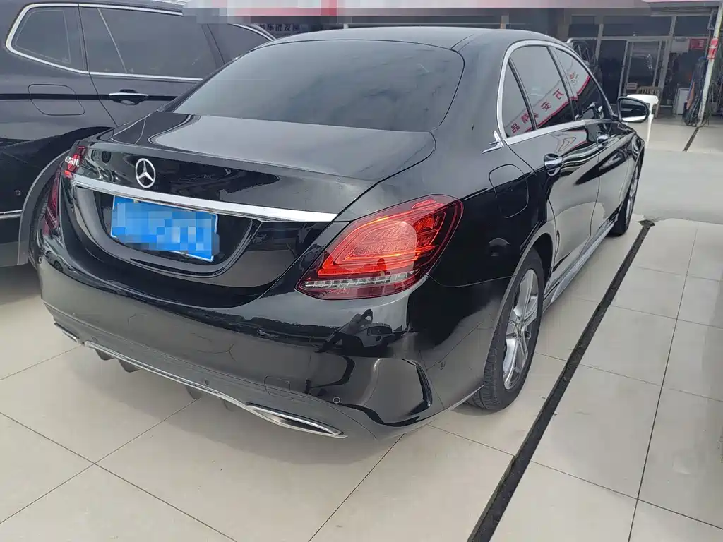 Mercedes-Benz C-Class — миниатюра 9