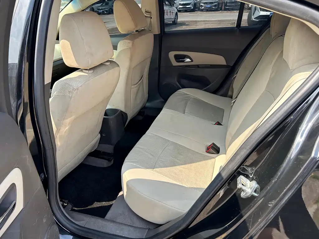 Chevrolet Cruze — миниатюра 8
