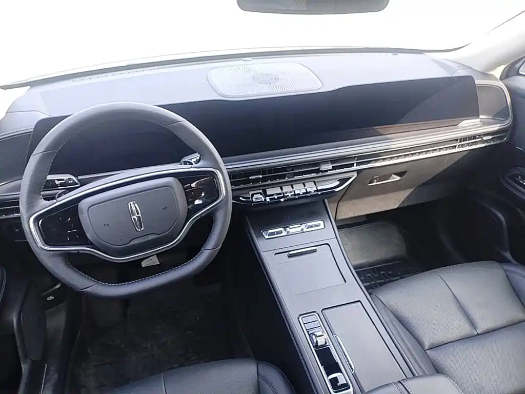Lincoln Corsair — миниатюра 10