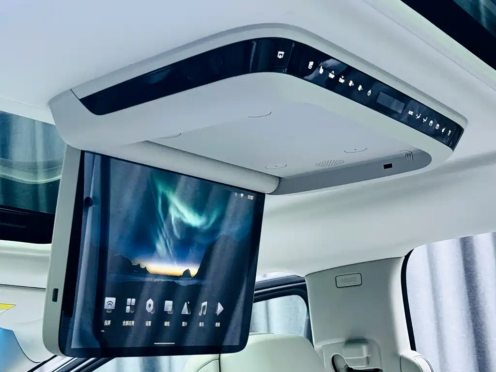 BUICK GL8 NEW ENERGY