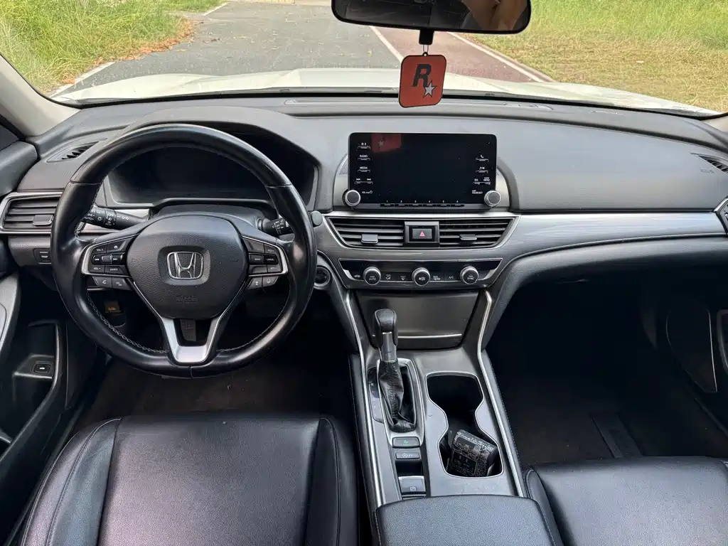 Honda Accord — миниатюра 14