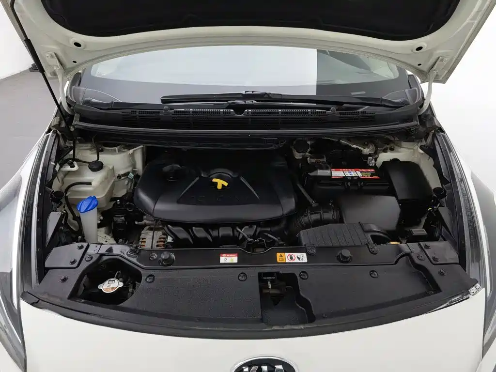 Kia Carens — миниатюра 6