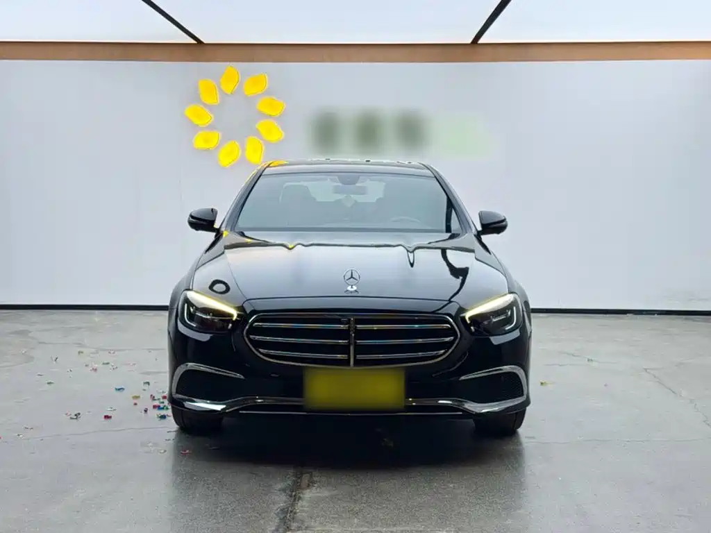 Mercedes-Benz E-Class — миниатюра 3