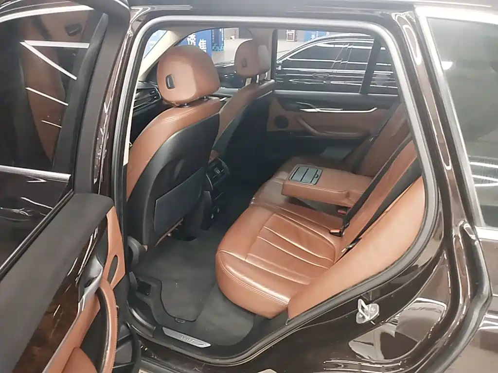 BMW X5 (Import) — миниатюра 13