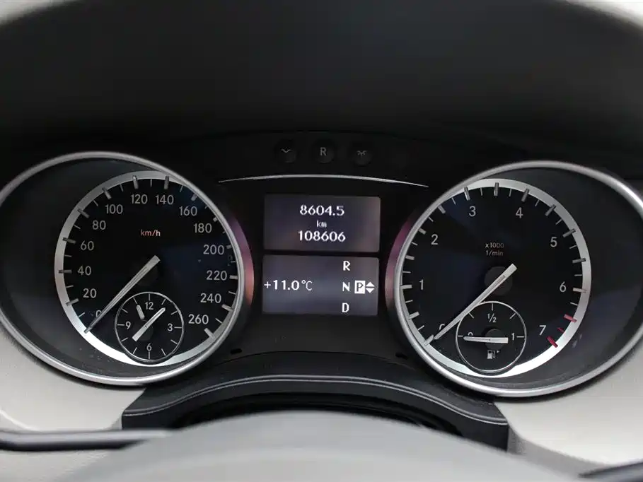 MERCEDES-BENZ R CLASS