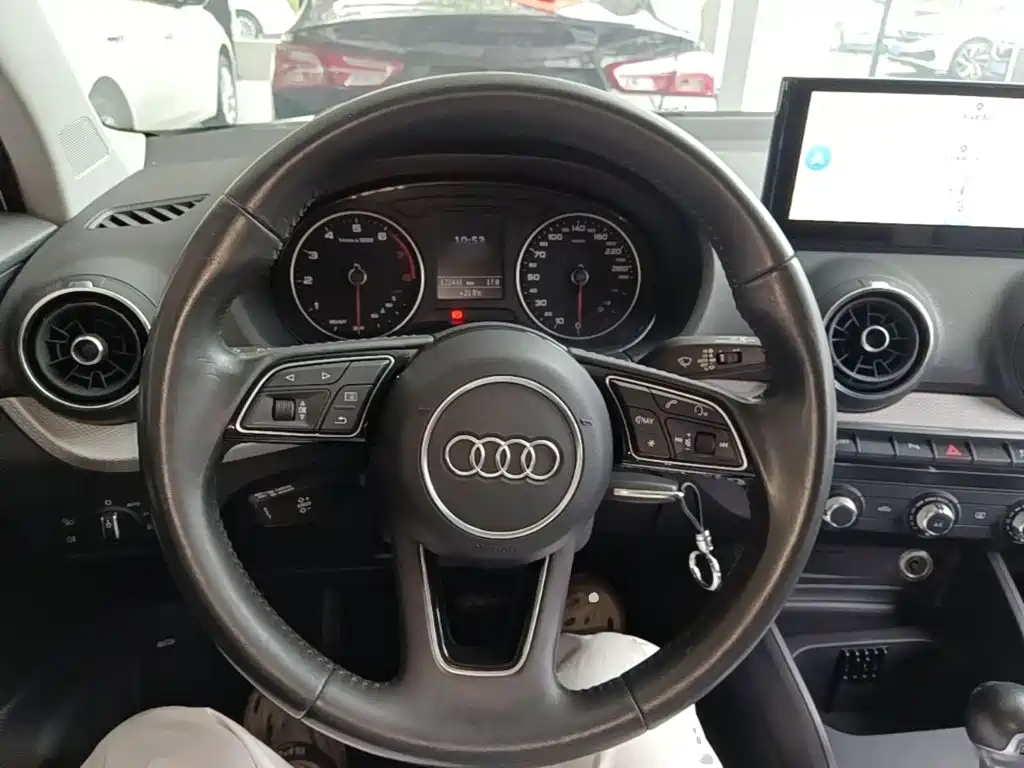 Audi Q2L — миниатюра 11