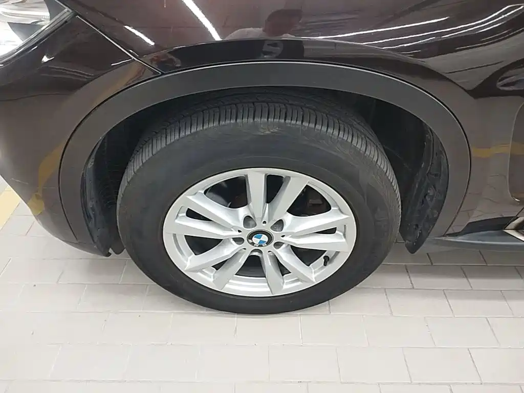 BMW X5 (Import) — миниатюра 25