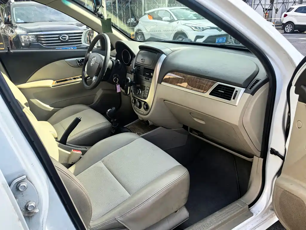 Buick Excelle — миниатюра 10