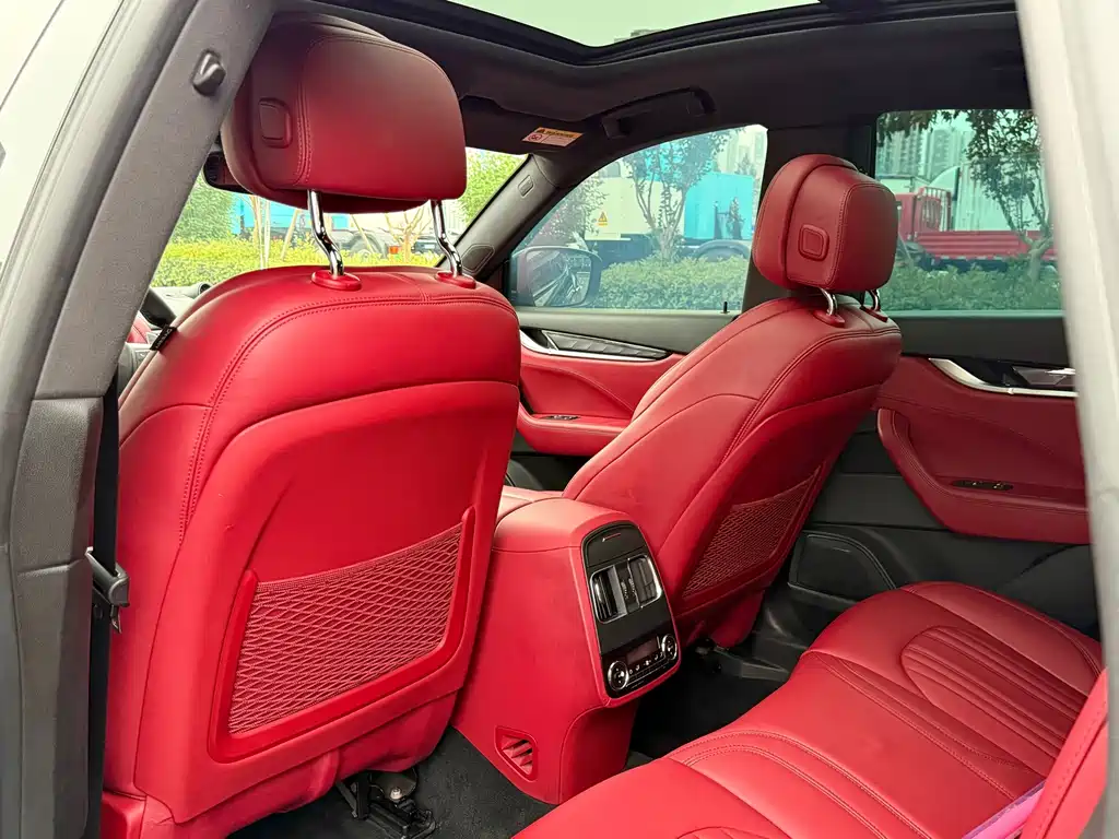 Maserati Levante — миниатюра 13