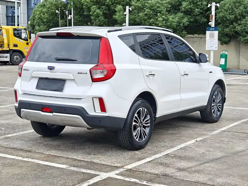Geely Vision X6 — миниатюра 7