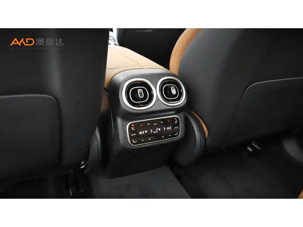 Mercedes-Benz GLC 2023 GLC 260 L 4MATIC Luxury 5 мест