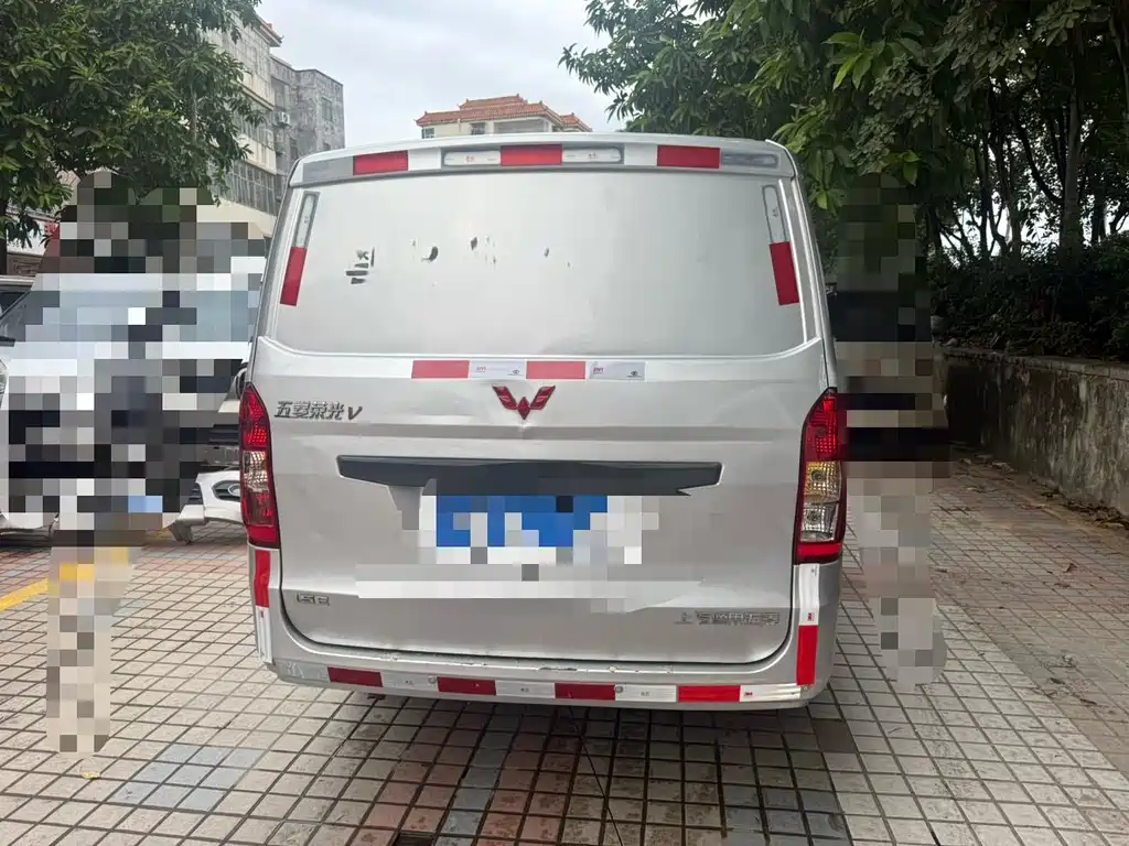 WULING WULING RONGGUANG V