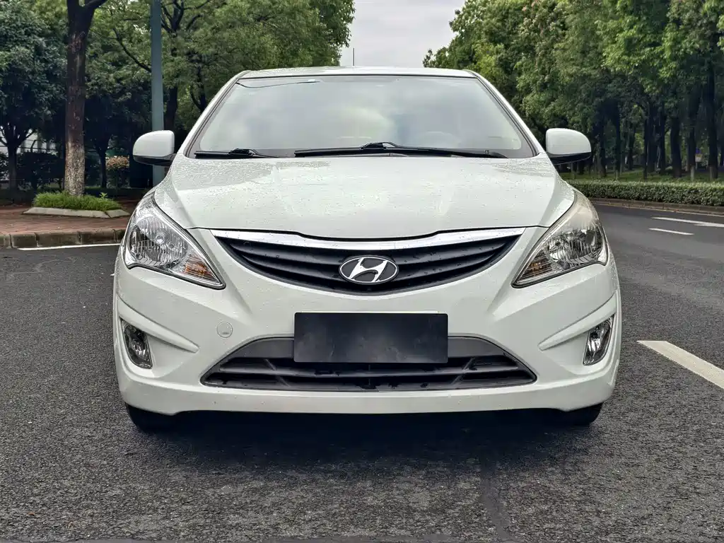 Hyundai Verna — миниатюра 2