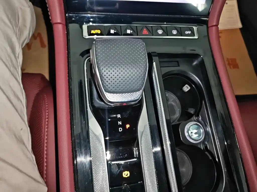 Hongqi Hongqi H5 PHEV — миниатюра 14