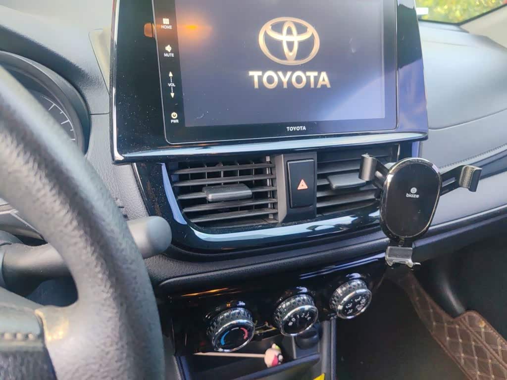 Toyota Vios 1.5 л 2021 г. Белый, пробег 27799 км