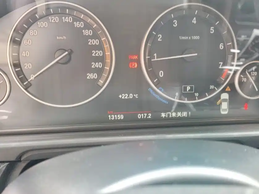 BMW 5 Series — миниатюра 7