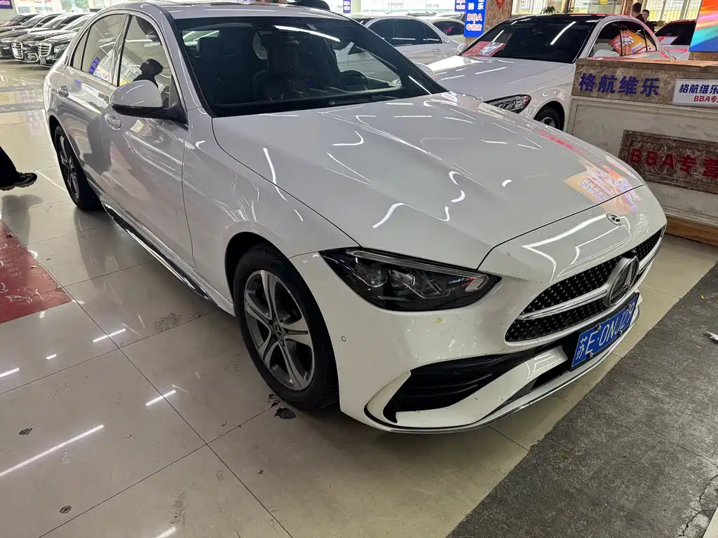 Mercedes-Benz C-Class — миниатюра 2