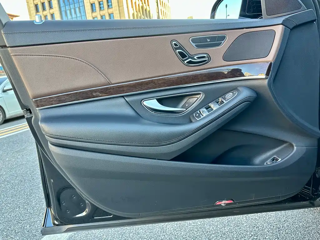 MERCEDES-BENZ S CLASS