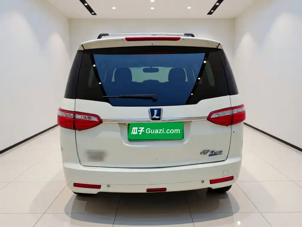 Luxgen Big 7 MPV — миниатюра 5
