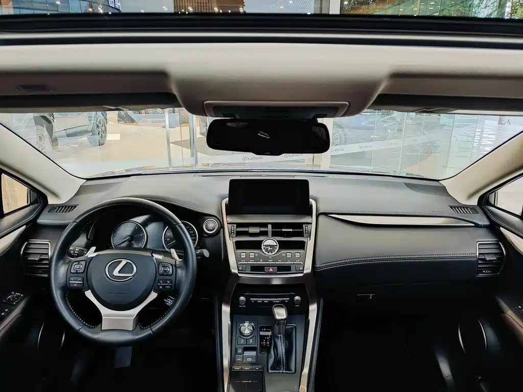 Lexus NX — миниатюра 3