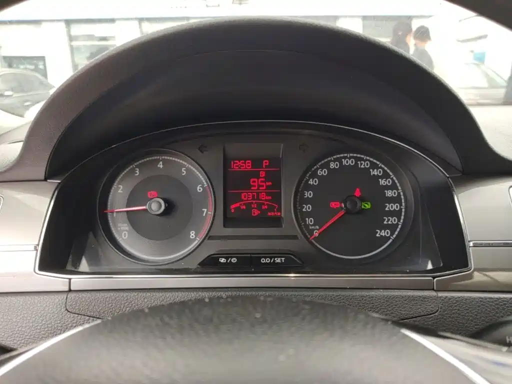 Volkswagen Santana — миниатюра 12